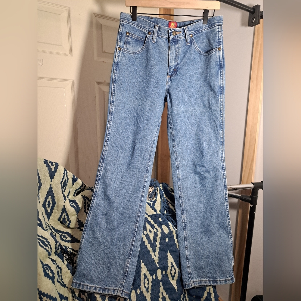 Wrangler Women's Light Blue Straight Leg Jeans